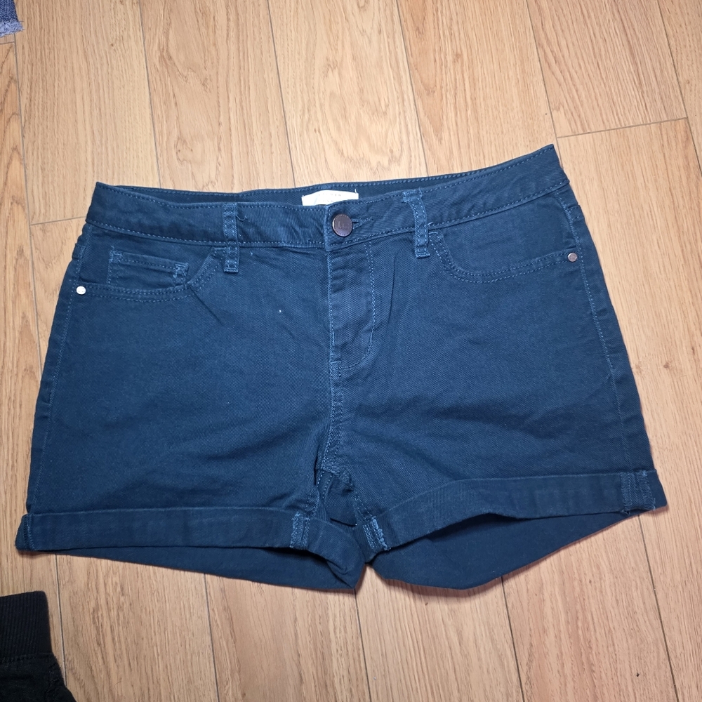 Bundle Of Shorts-4/6 - Picture 12 of 13
